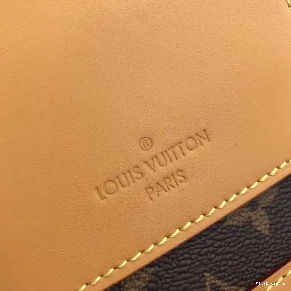 First bag ru LOUIS CHALK BAG VUITTON 0515
